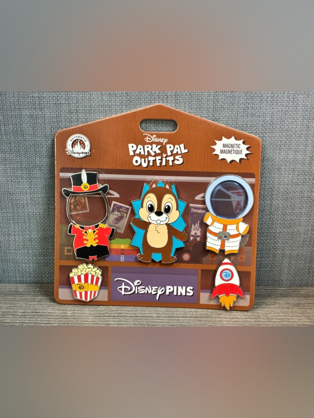 Disney Chip Park Pals Pin Set